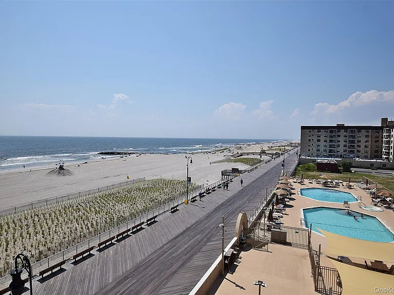 360 Shore Rd #5E — Photo 21