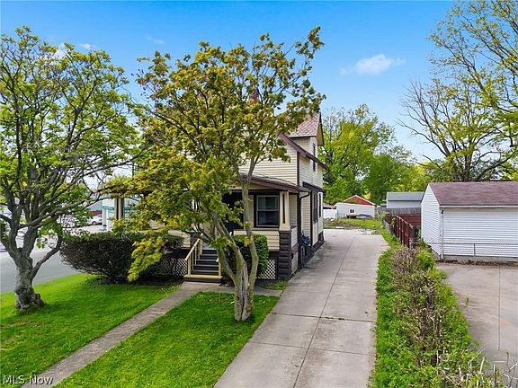 4th image of 4662 Pearl Rd