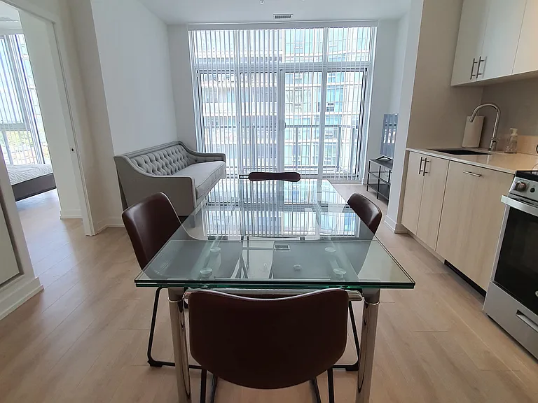 1195 The Queensway #807 — Photo 5