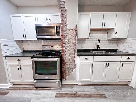 5th image of 844 Washington Blvd