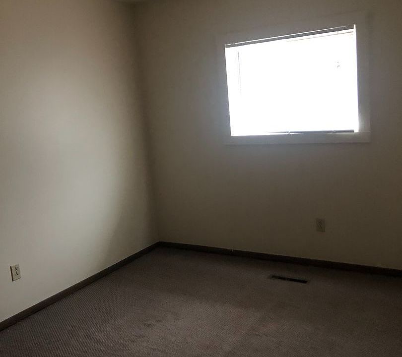 425 6th Ave 425 6th Ave Menominee MI Zillow