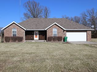 1245 Easton St, Seymour, MO 65746