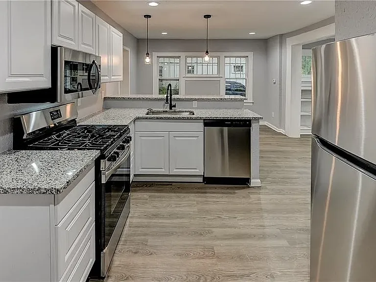 3701 S Benton Ave — Photo 36