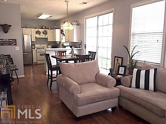 4th image of 200 Manley Ct