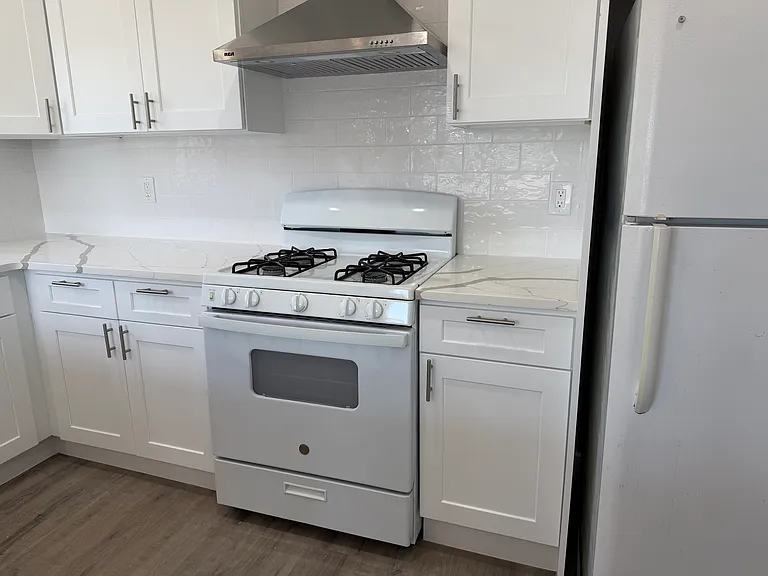 133 Jay Ave #2 — Photo 7