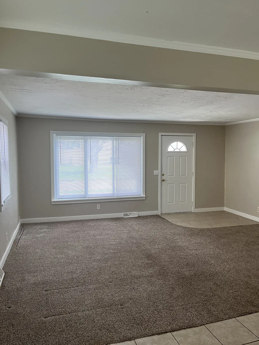 Living Area - 21 Gibson Ave