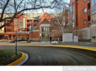 500 County Road B W, Saint Paul, MN 55113