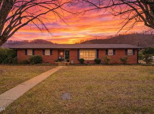 1200 Michigan Ave, Elizabethton, TN 37643