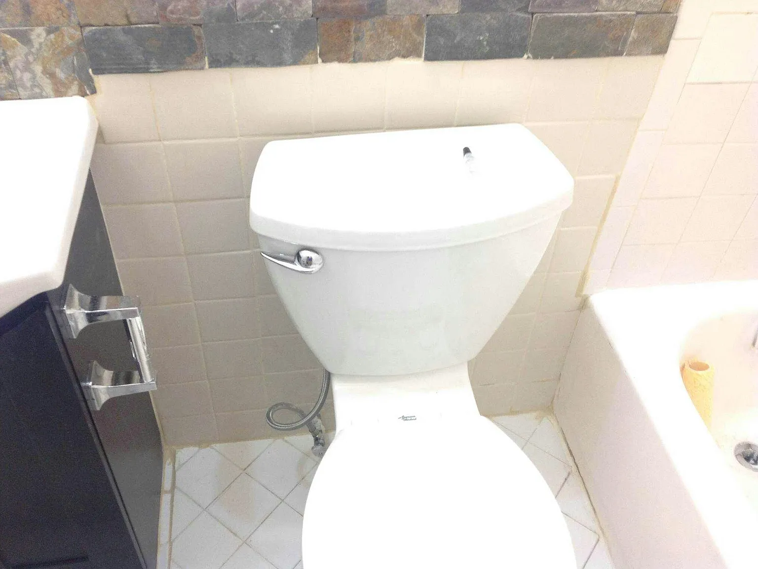 2 bed, 750 sqft, $2,000 — Photo 2