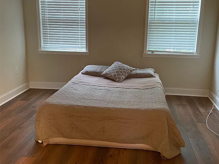 1812 E Pratt St — Photo 3