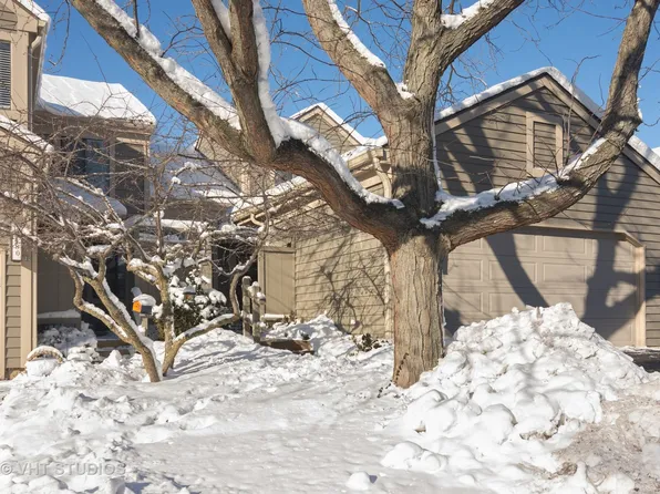 474 White Oak Ln #474, Barrington, IL 60010