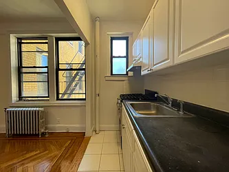 Rented by Hillel Realty Group