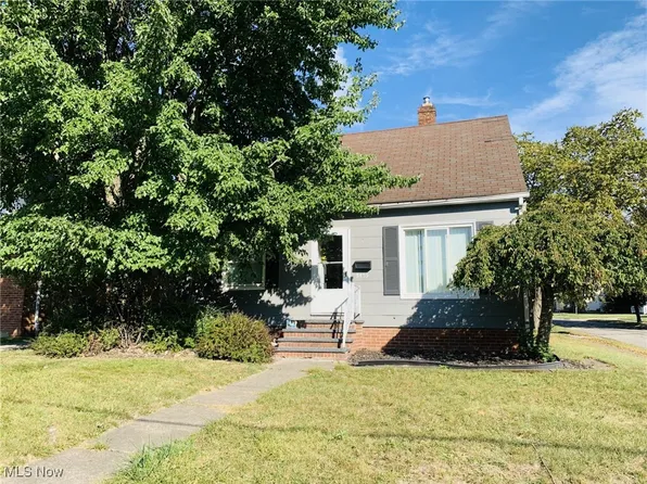 5453 South Blvd, Maple Heights, OH 44137