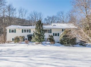 8 Overbrook Dr, New Fairfield, CT 06812
