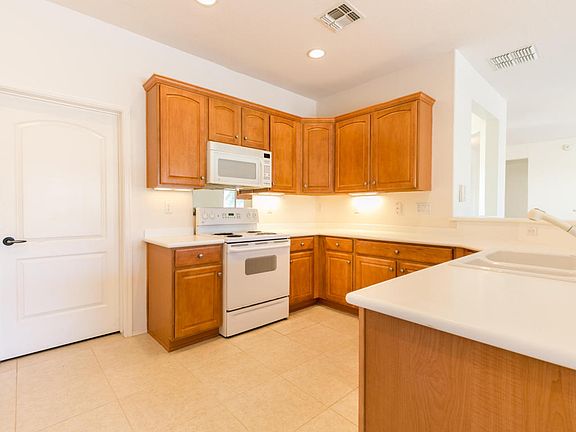 4th image of 22124 N Arrellaga Dr