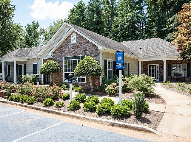 1st image of 22 Forest Cir #1-0108