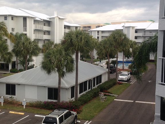 3rd image of 4531 Bay Beach Ln APT 233