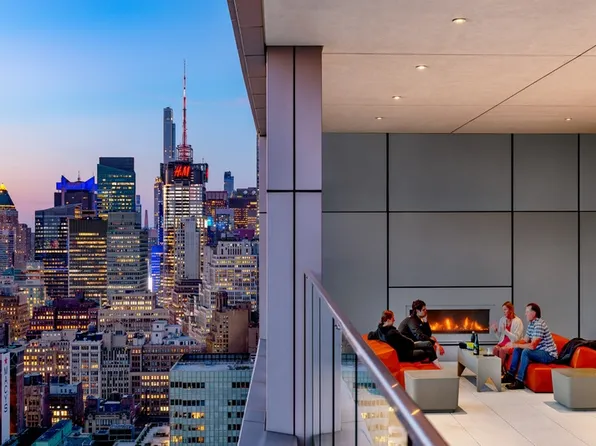 100 West 31st Street image 10 of 30