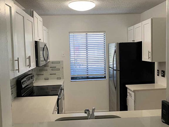 5th image of 8300 Plaza Gate Ln APT 1132