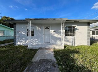 Pl Of Gardner Park, Miami, FL 33147