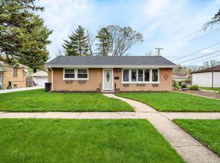 3535 Blanchan Ave, Brookfield, IL 60513