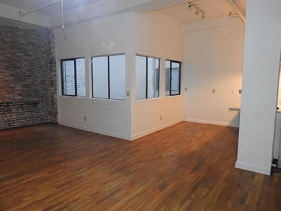 4th image of 635 C St APT 403