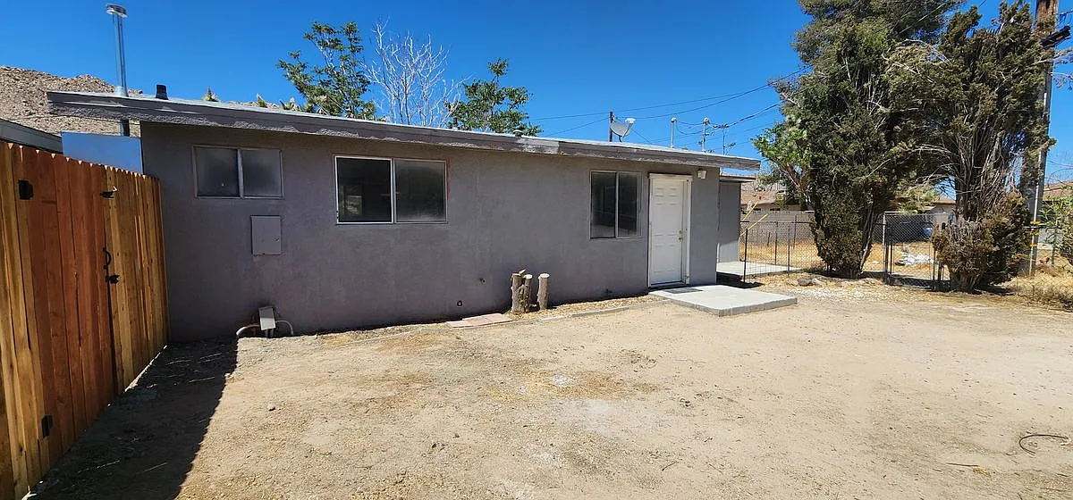 1 bed, 1.0 bath, 800 sqft, $1,000 — Photo 1