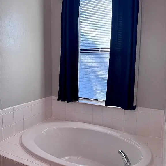 2322 SW 27th St — Photo 30
