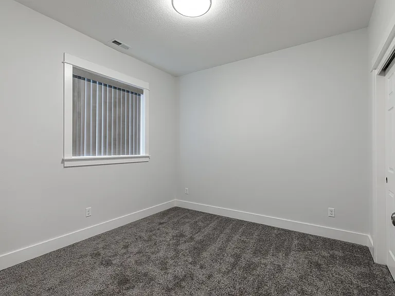 241 N 15th St — Photo 12