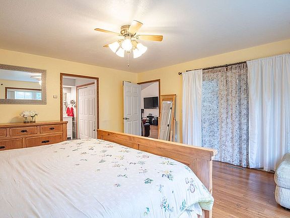 3rd image of 3216 W Richwoods Blvd