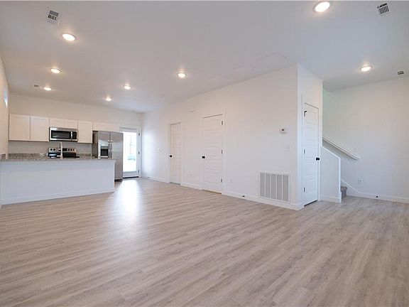 2nd image of 1081 Boardwalk Ave