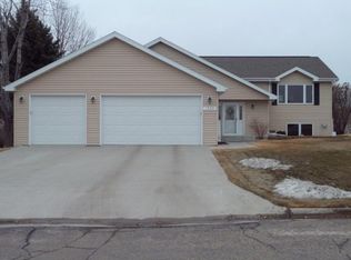 1309 8th Ave SW, Jamestown, ND 58401