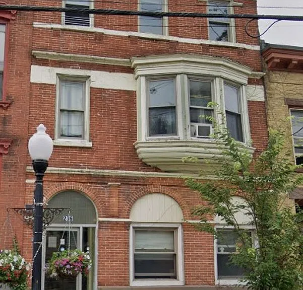 236 Lark St #2R — Photo 1