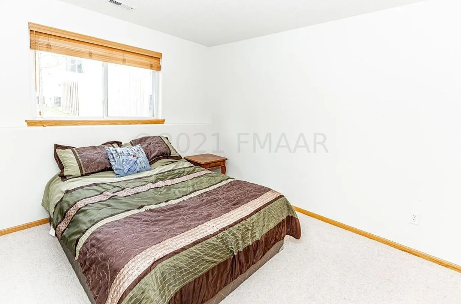 3 Bed 2 Bath — Photo 1