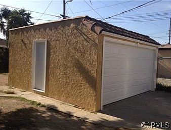 4th image of 640 W 101st St