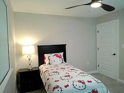529 W Acadia Ave — Photo 6
