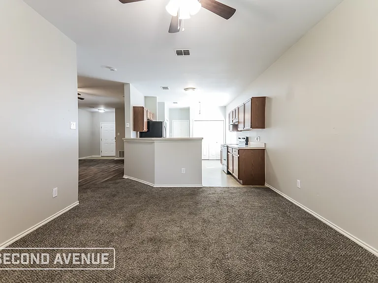 204 Freedom Trl — Photo 8