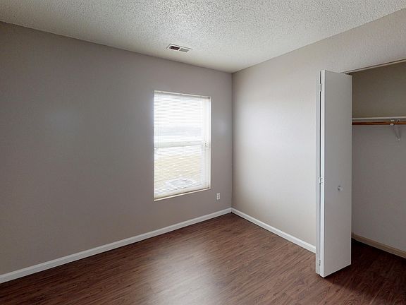 4th image of 1201 S Hutchins Ave APT 202