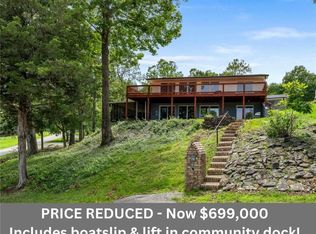 8023 Portwood Ln, Rogers, AR 72756