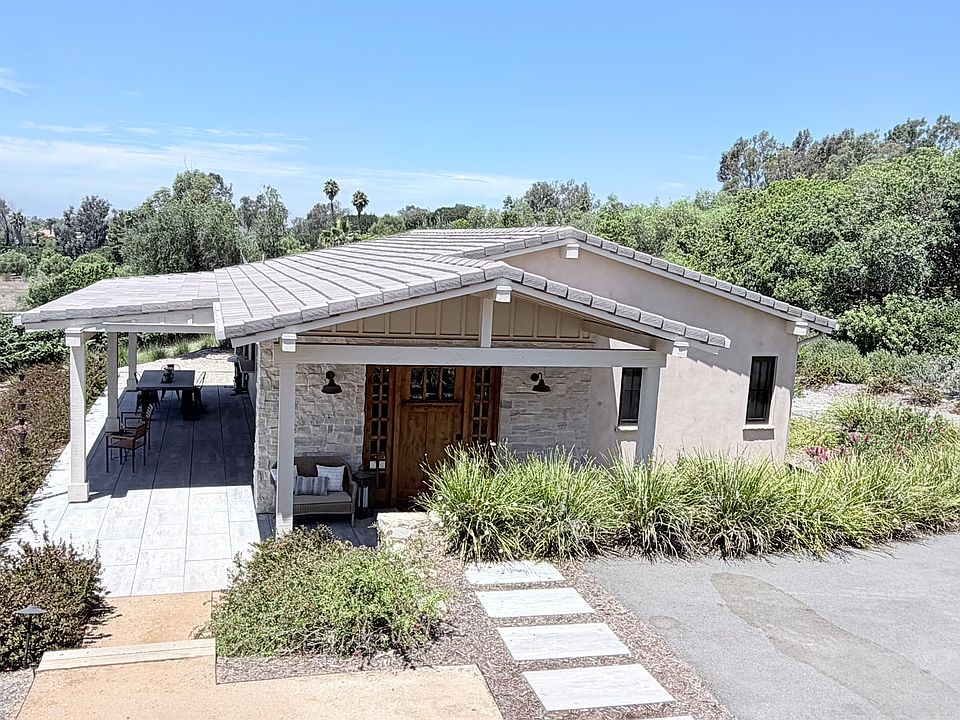 1st image of 7039-41 El Camino Del Norte
