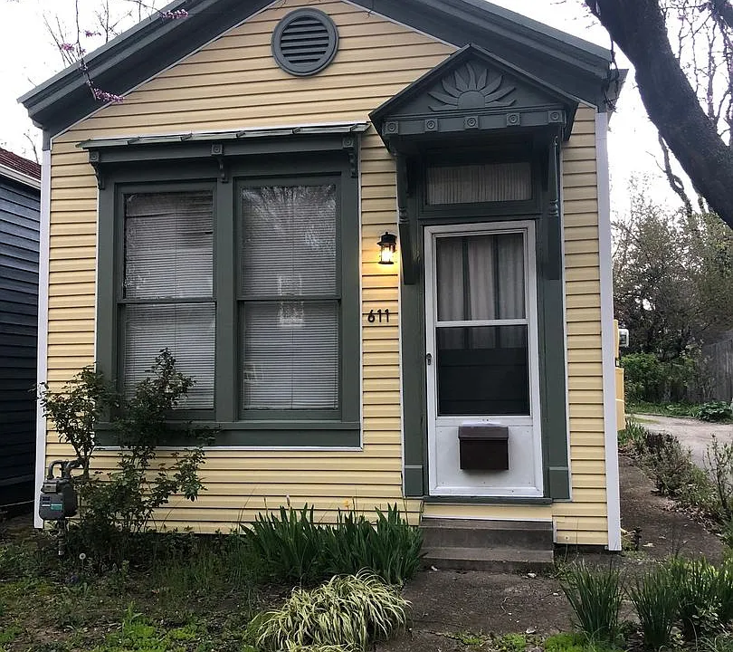 611 W Magnolia Ave