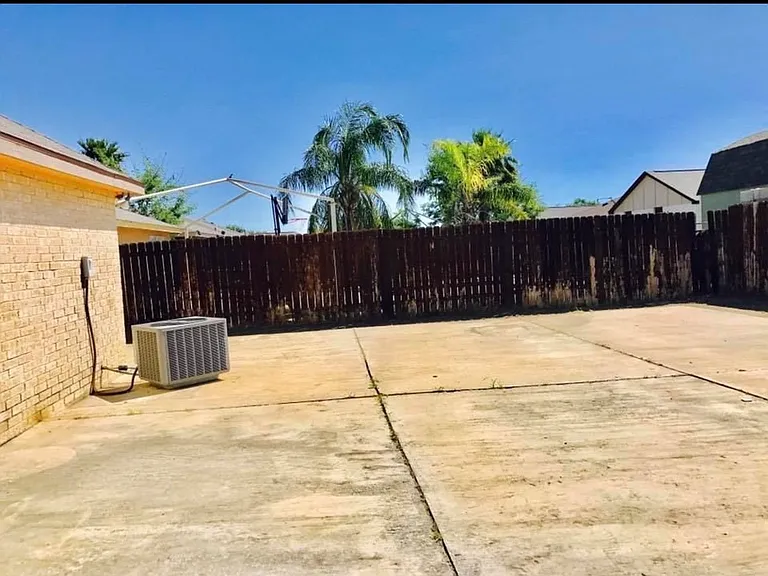 309 Lipan Dr — Photo 4