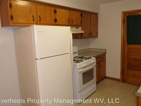 3rd image of 1115 Tefft St