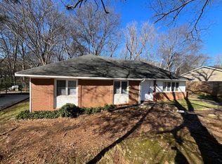 526 Huntsmoor Dr, Charlotte, NC 28217