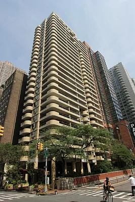 Rented by Keller Williams NYC | media 51