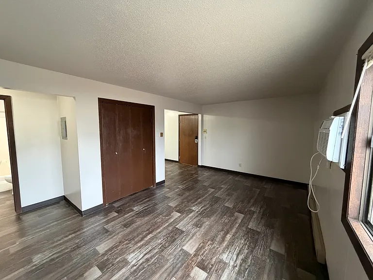 Dakota Apartments LLC — Photo 25