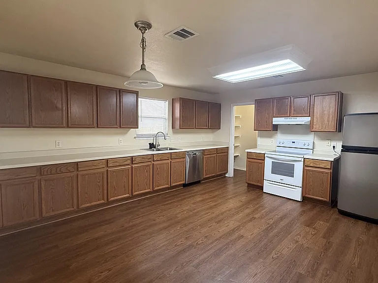 4105 Kings Canyon Dr — Photo 6