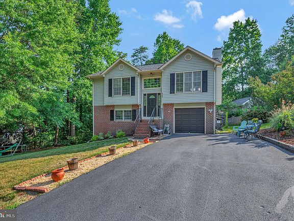 2nd image of 6703 Shallow Creek Ct