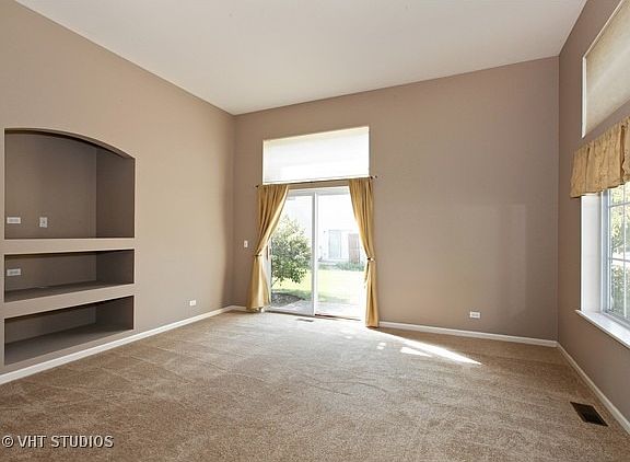 2nd image of 2261 Stoughton Dr