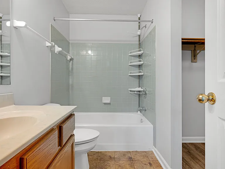5182 Pin Oak Dr — Photo 22